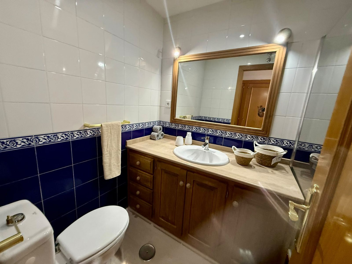 3 Bed Apartment for sale in Estepona Costa Del Sol, Málaga, Spain