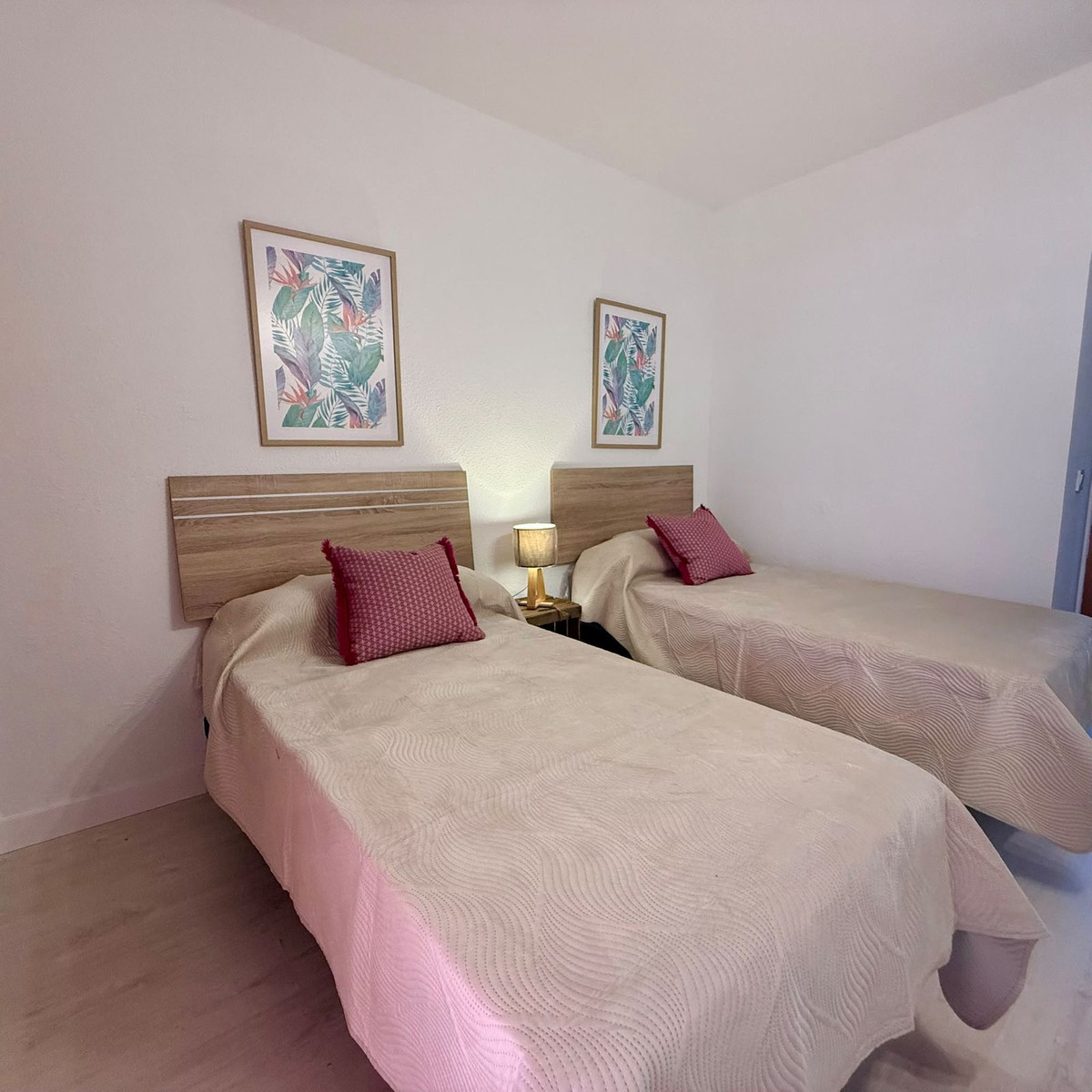 3 Bed Apartment for sale in Estepona Costa Del Sol, Málaga, Spain