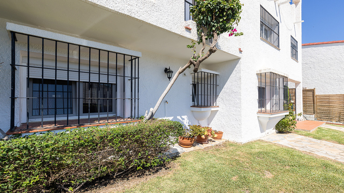 3 Bed Townhouse for sale in Manilva Costa Del Sol, Málaga, Spain