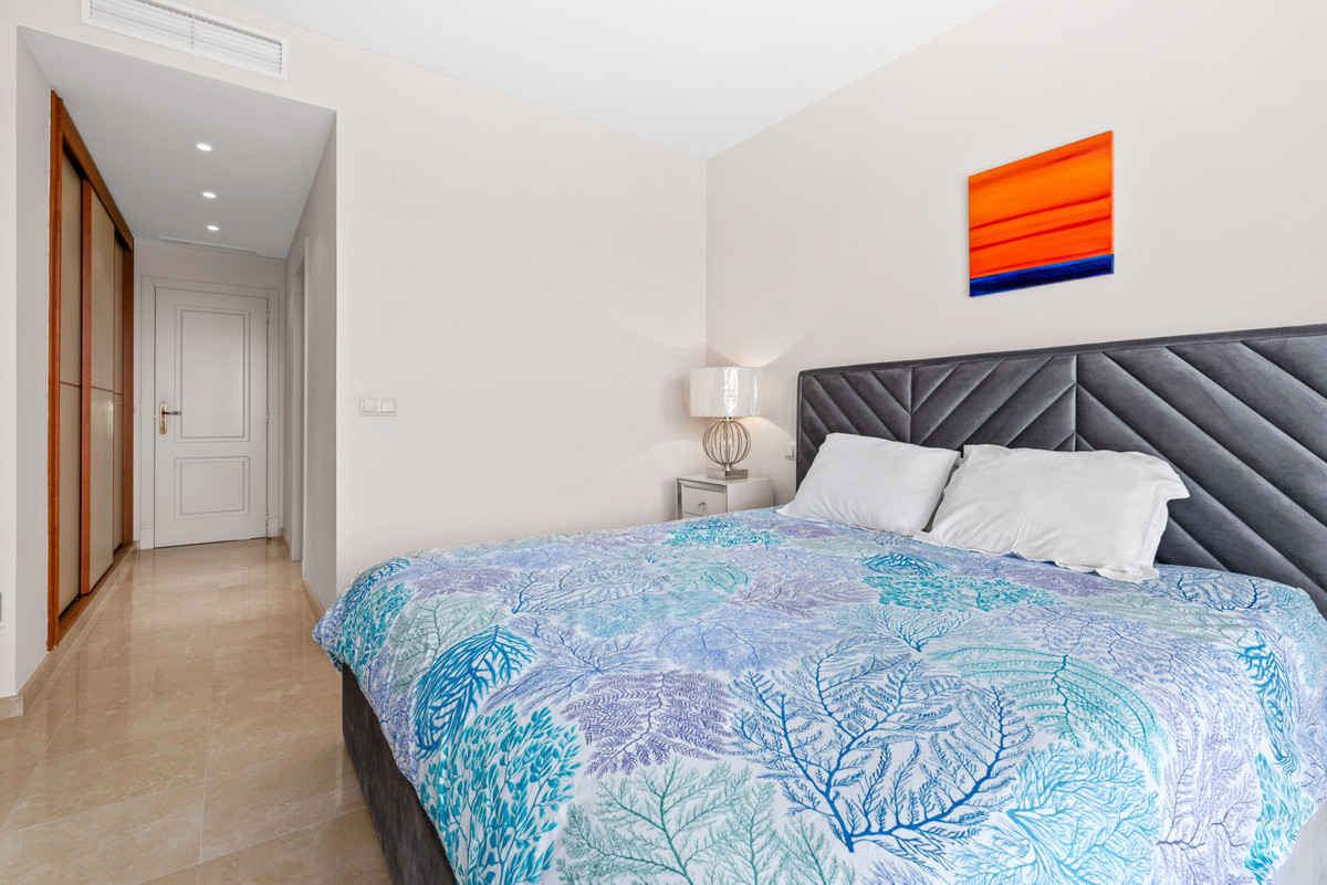 2 Bed Apartment for sale in Benahavís Costa Del Sol, Málaga, Spain