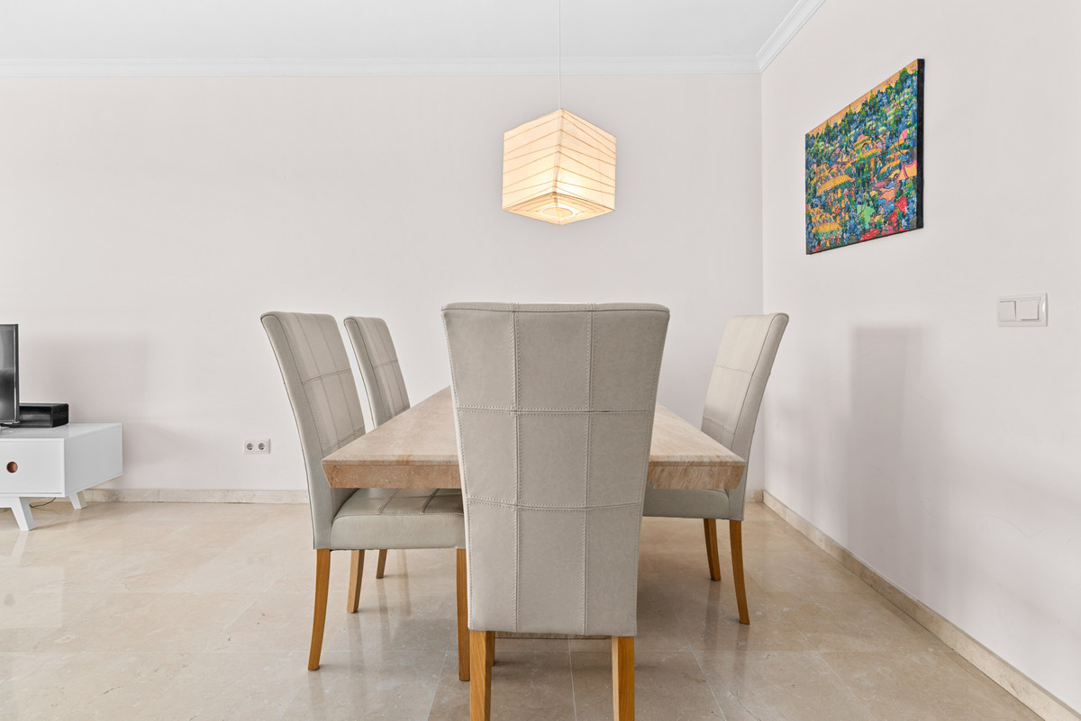 2 Bed Apartment for sale in Benahavís Costa Del Sol, Málaga, Spain
