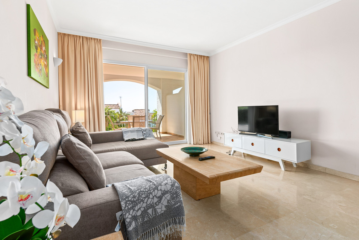 2 Bed Apartment for sale in Benahavís Costa Del Sol, Málaga, Spain