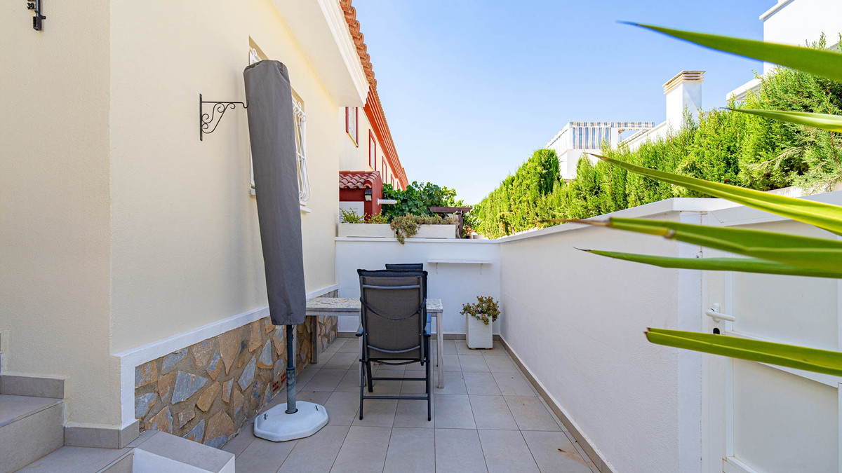 3 Bed Townhouse for sale in Dona Pepa Costa Blanca, Alicante, Spain