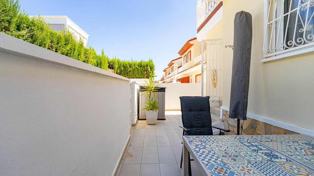 3 Bed Townhouse for sale in Dona Pepa Costa Blanca, Alicante, Spain