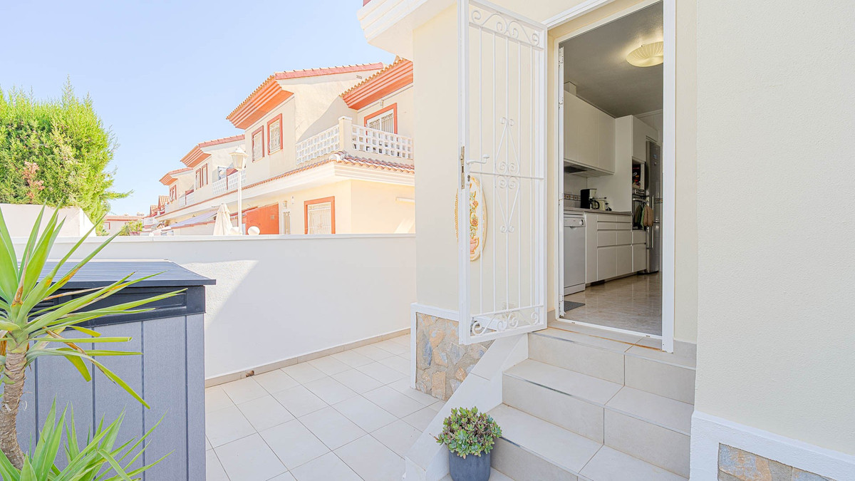 3 Bed Townhouse for sale in Dona Pepa Costa Blanca, Alicante, Spain