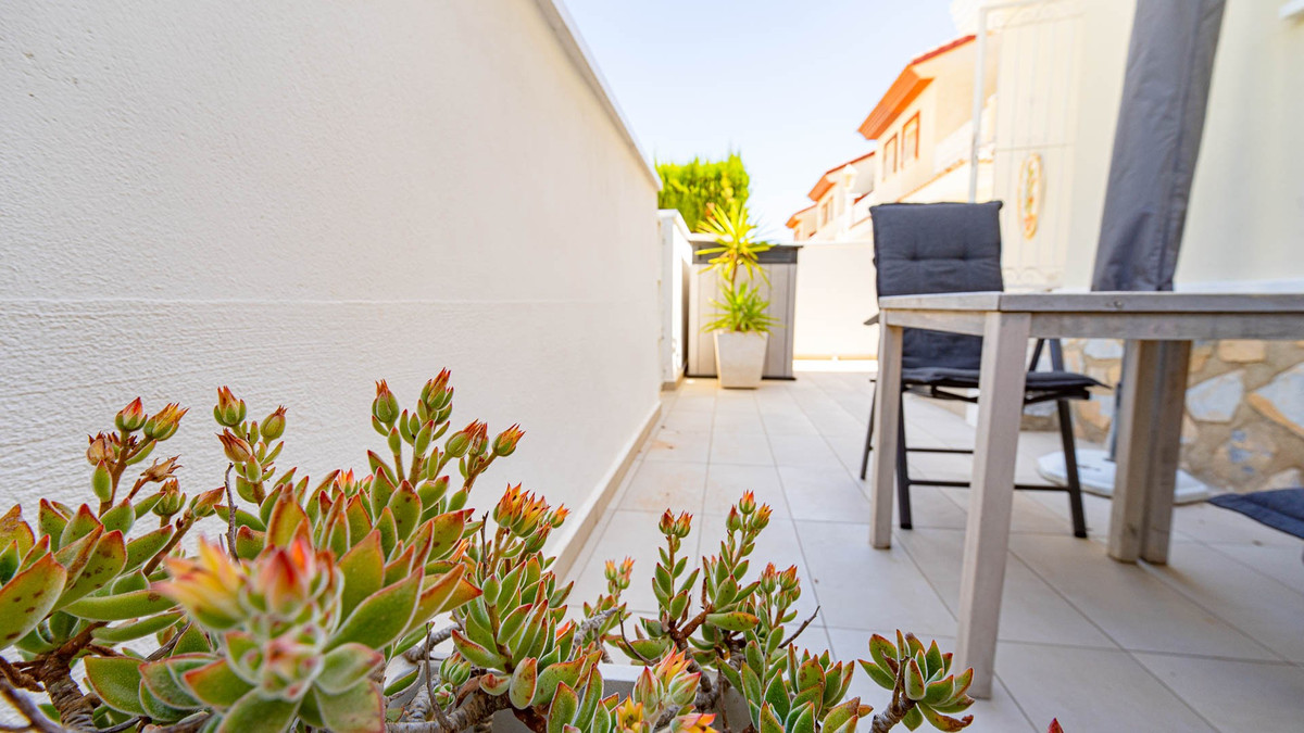 3 Bed Townhouse for sale in Dona Pepa Costa Blanca, Alicante, Spain