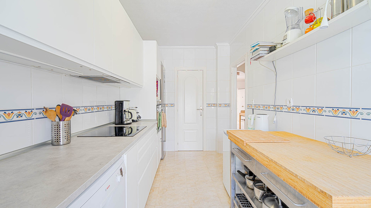 3 Bed Townhouse for sale in Dona Pepa Costa Blanca, Alicante, Spain