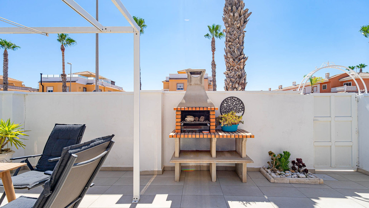 3 Bed Townhouse for sale in Dona Pepa Costa Blanca, Alicante, Spain