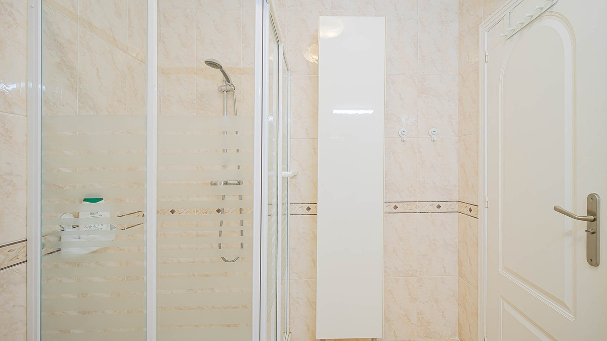 3 Bed Townhouse for sale in Dona Pepa Costa Blanca, Alicante, Spain