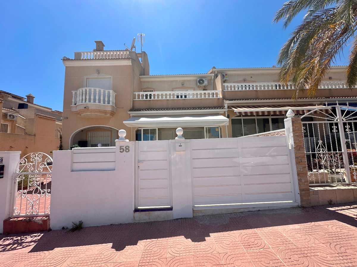 2 Bed Townhouse for sale in Dona Pepa Costa Blanca, Alicante, Spain
