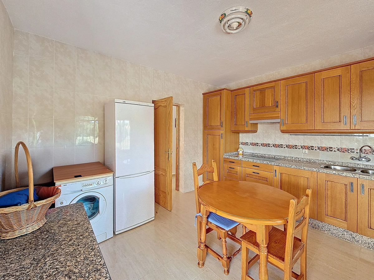 3 Bed Townhouse for sale in El Padron Costa Del Sol, Málaga, Spain