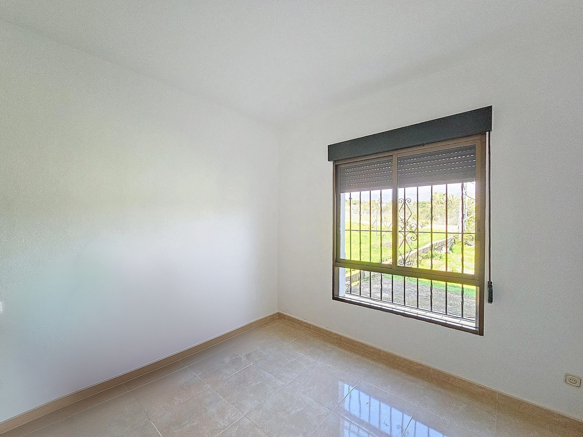 3 Bed Townhouse for sale in El Padron Costa Del Sol, Málaga, Spain