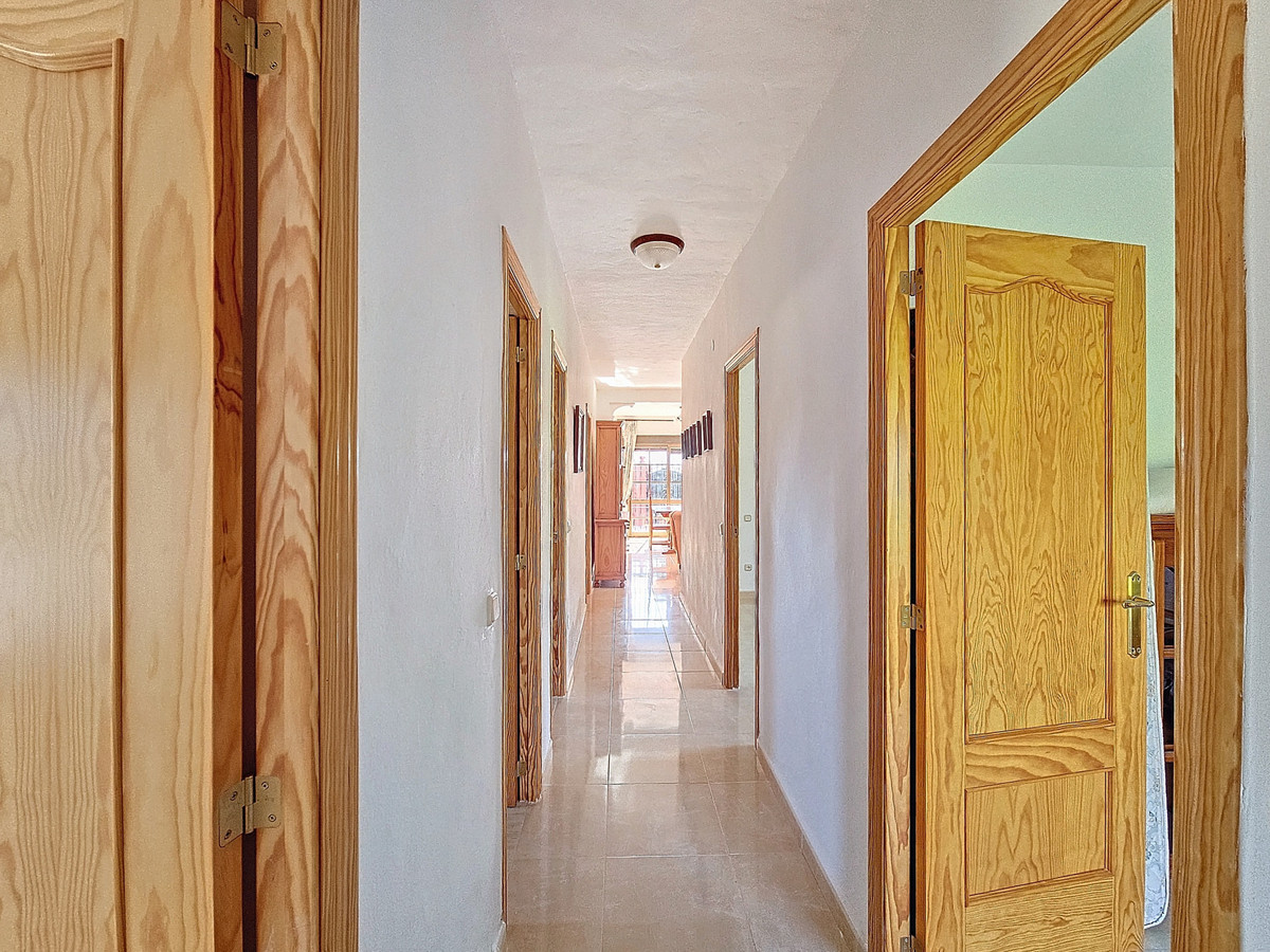 3 Bed Townhouse for sale in El Padron Costa Del Sol, Málaga, Spain