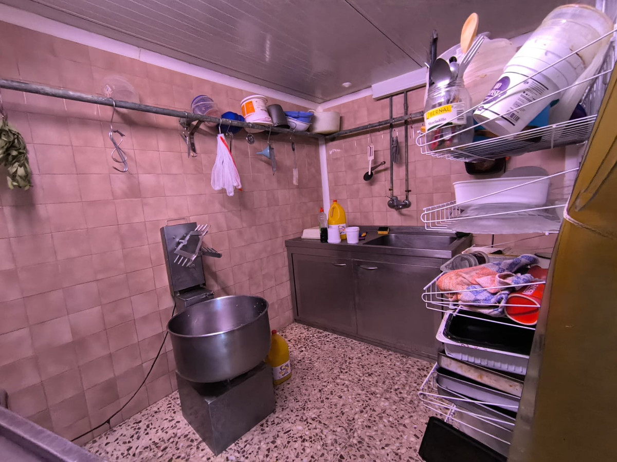 6 Bed Commercial unit for sale in Yecla Costa Calida, Murcia, Spain