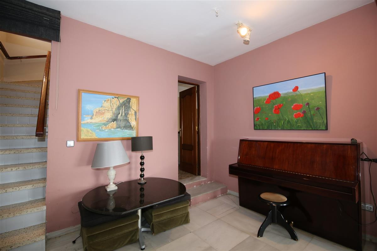 4 Bed Townhouse for sale in Estepona Costa Del Sol, Málaga, Spain