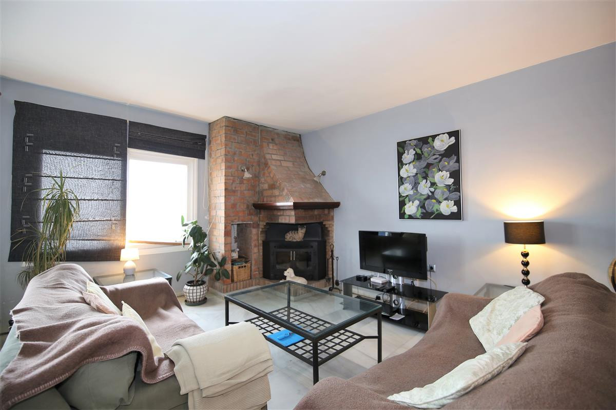 4 Bed Townhouse for sale in Estepona Costa Del Sol, Málaga, Spain