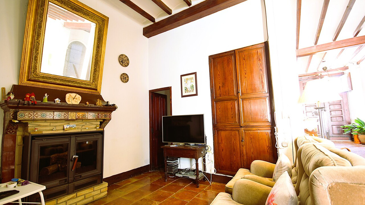 3 Bed Townhouse for sale in Jalon Costa Blanca, Alicante, Spain