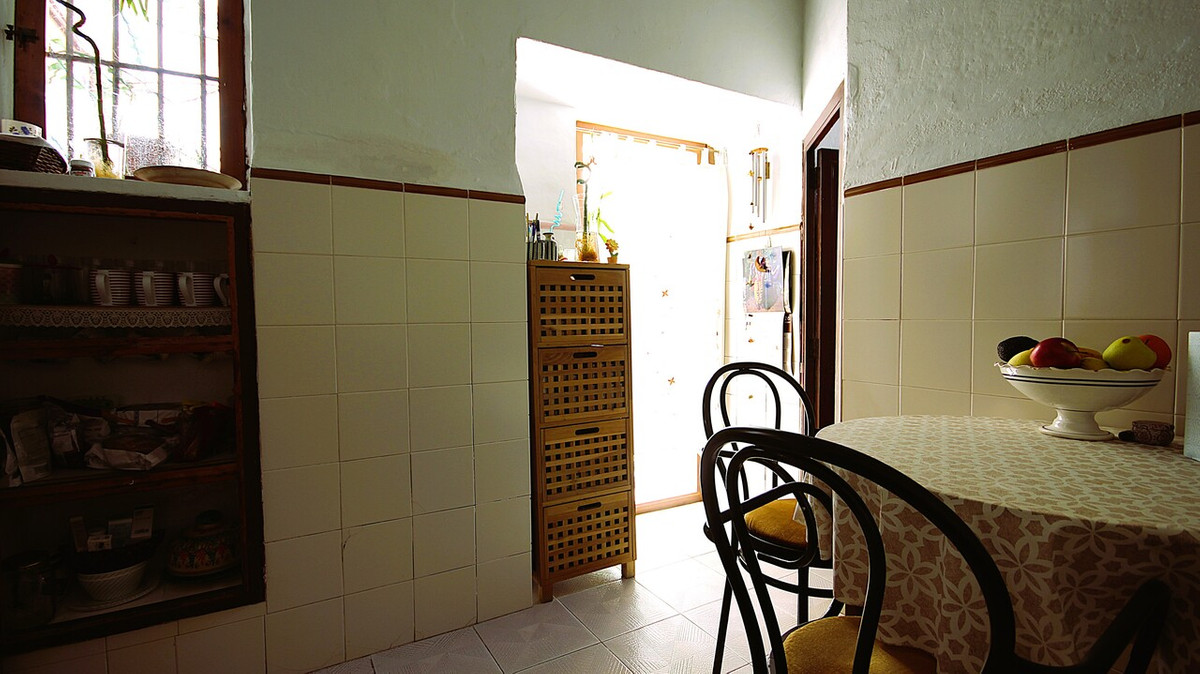 3 Bed Townhouse for sale in Jalon Costa Blanca, Alicante, Spain