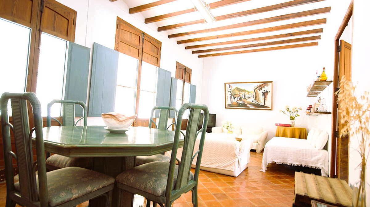 3 Bed Townhouse for sale in Jalon Costa Blanca, Alicante, Spain