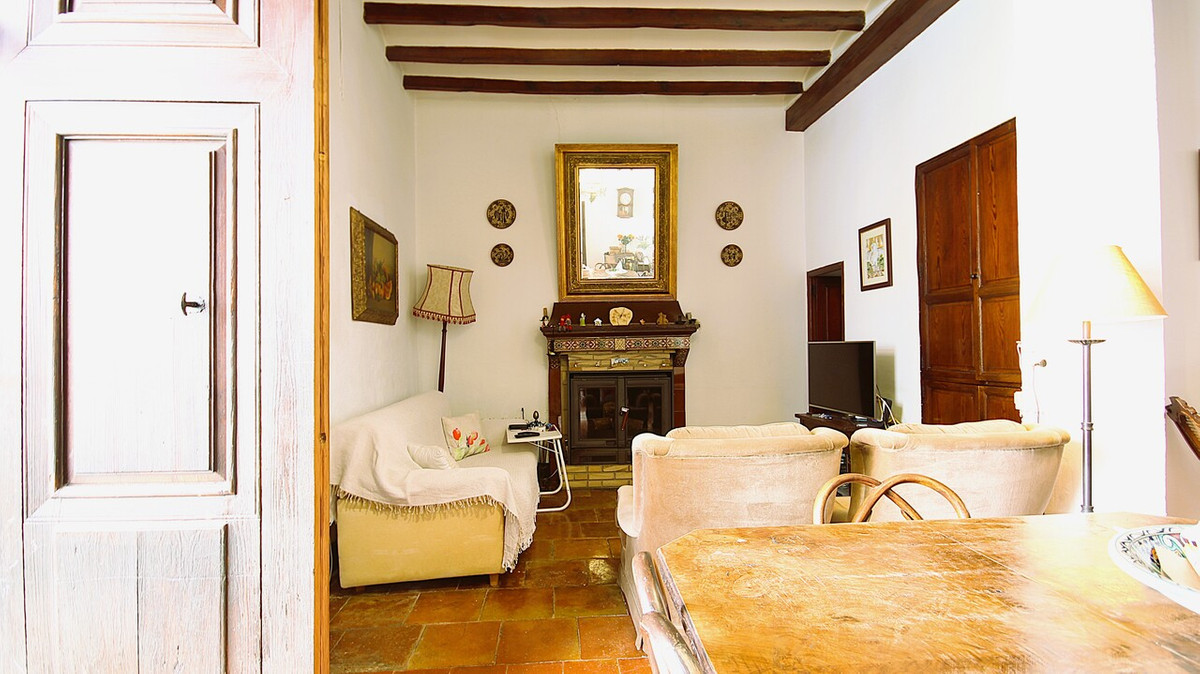 3 Bed Townhouse for sale in Jalon Costa Blanca, Alicante, Spain