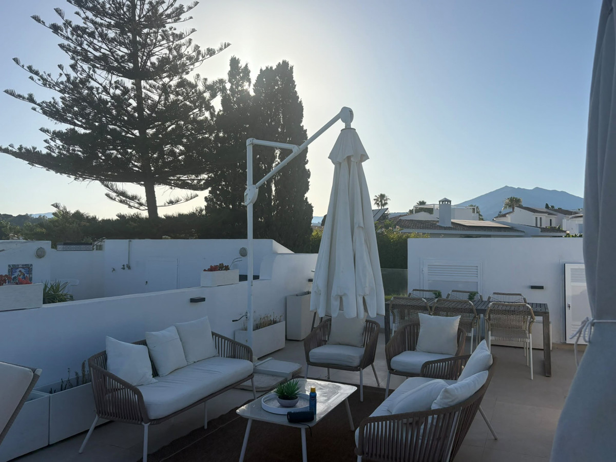3 Bed Apartment for sale in Nueva Andalucía Costa Del Sol, Málaga, Spain