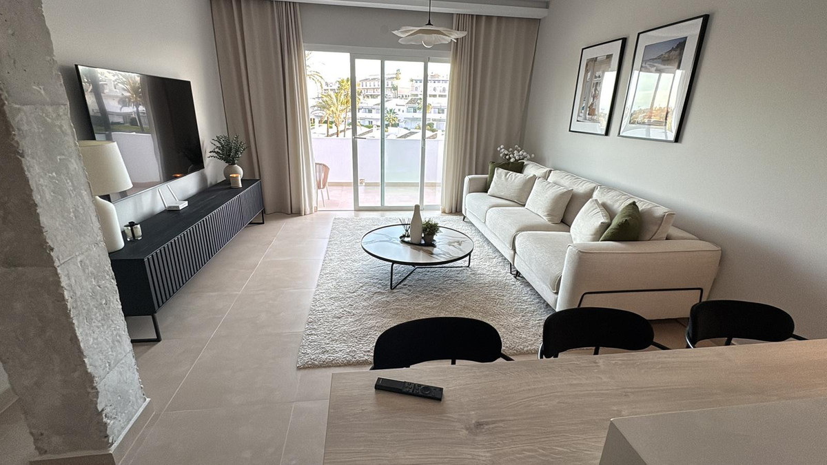 3 Bed Apartment for sale in Nueva Andalucía Costa Del Sol, Málaga, Spain