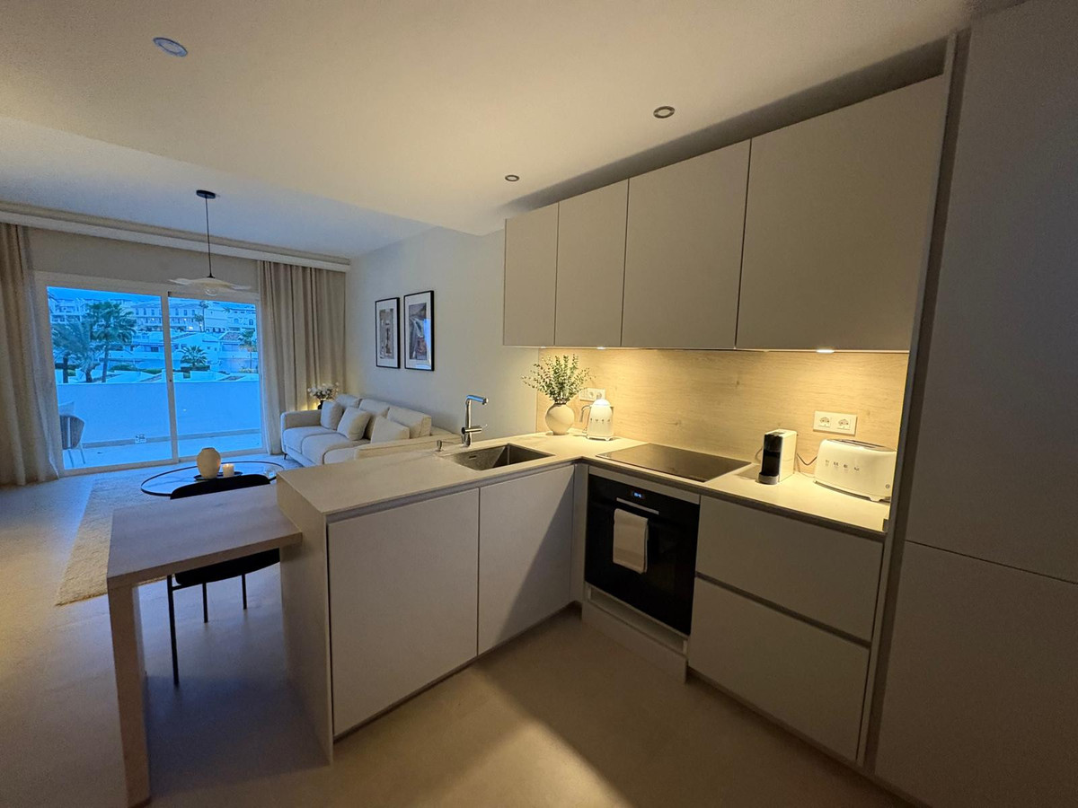 3 Bed Apartment for sale in Nueva Andalucía Costa Del Sol, Málaga, Spain