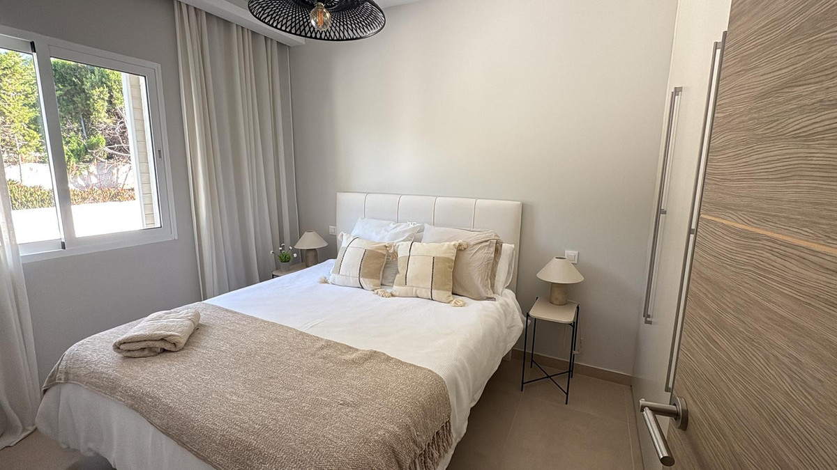 3 Bed Apartment for sale in Nueva Andalucía Costa Del Sol, Málaga, Spain