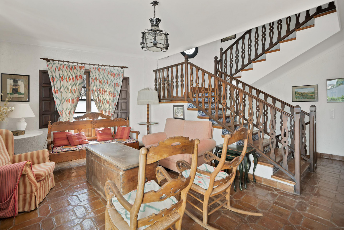 Se vende Villa - Chalet de 4 dormitorios en Costa Del Sol, Málaga, España
