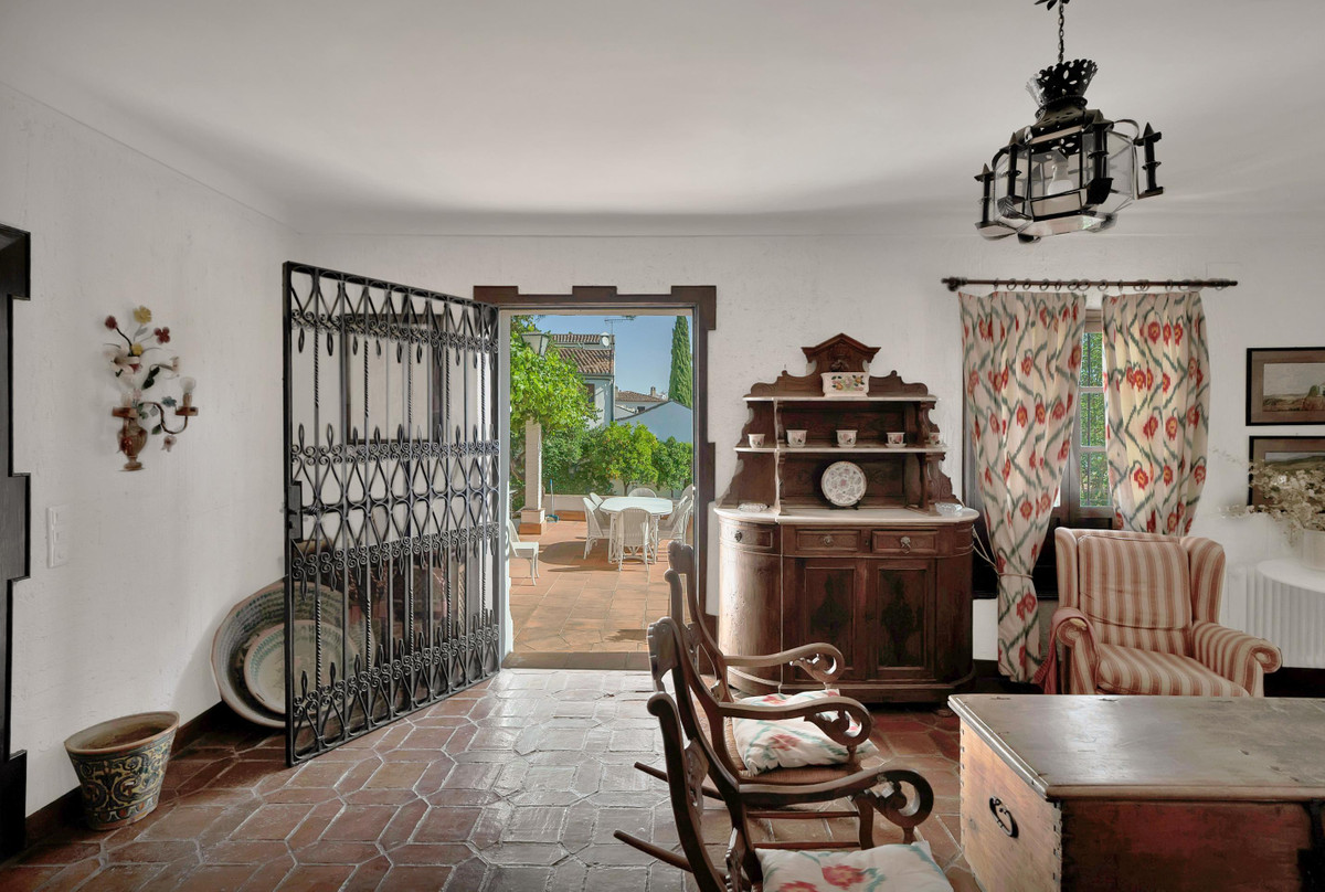 Se vende Villa - Chalet de 4 dormitorios en Costa Del Sol, Málaga, España