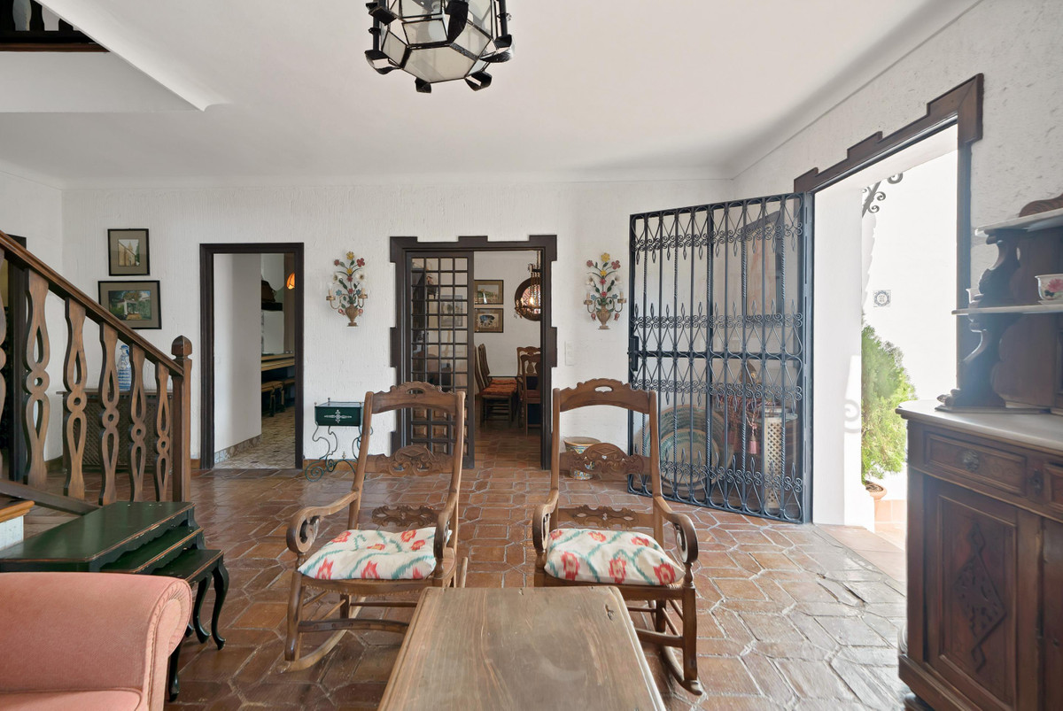 Se vende Villa - Chalet de 4 dormitorios en Costa Del Sol, Málaga, España