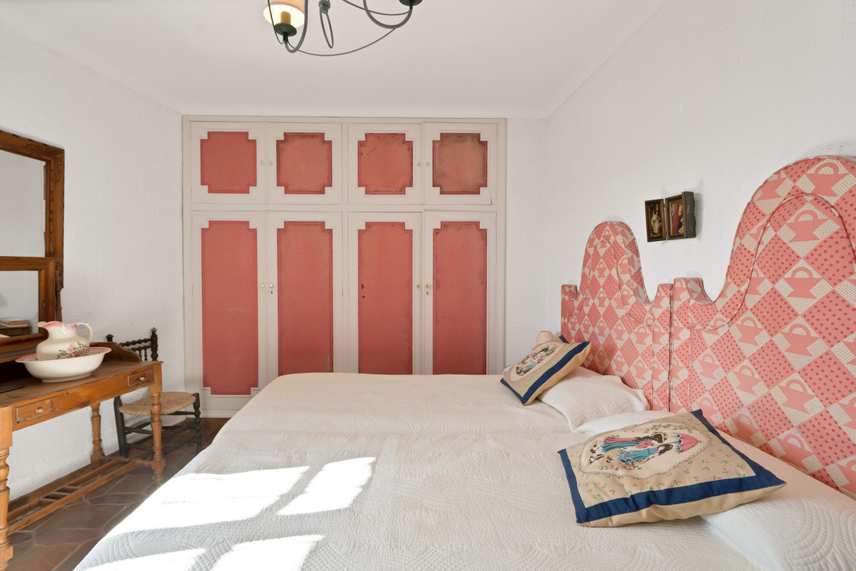 Se vende Villa - Chalet de 4 dormitorios en Costa Del Sol, Málaga, España