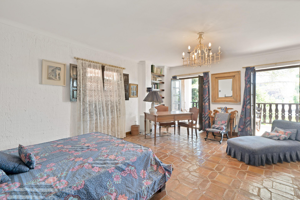 Se vende Villa - Chalet de 4 dormitorios en Costa Del Sol, Málaga, España