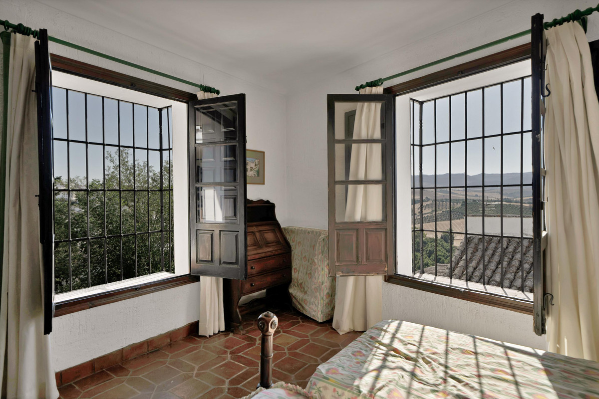 Se vende Villa - Chalet de 4 dormitorios en Costa Del Sol, Málaga, España