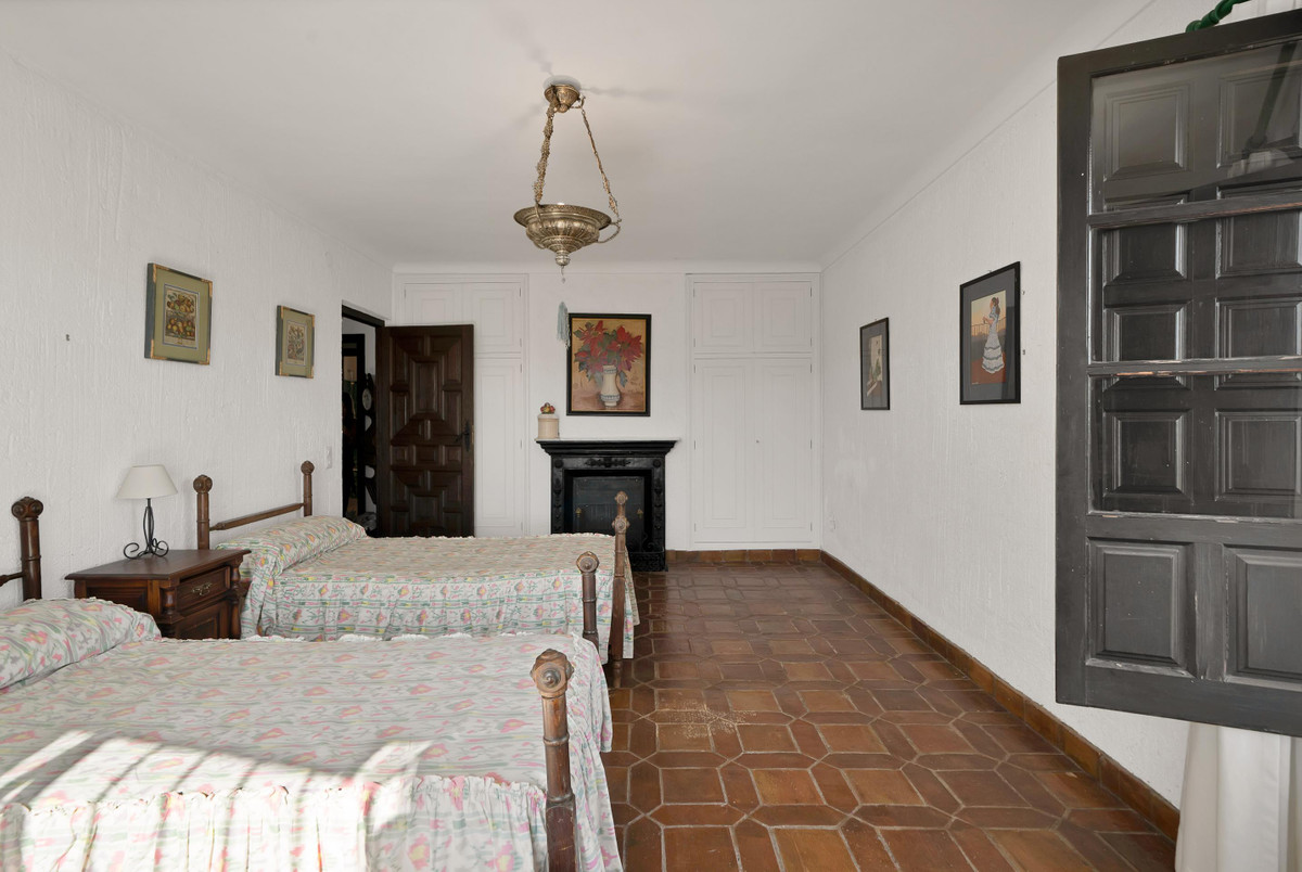 Se vende Villa - Chalet de 4 dormitorios en Costa Del Sol, Málaga, España