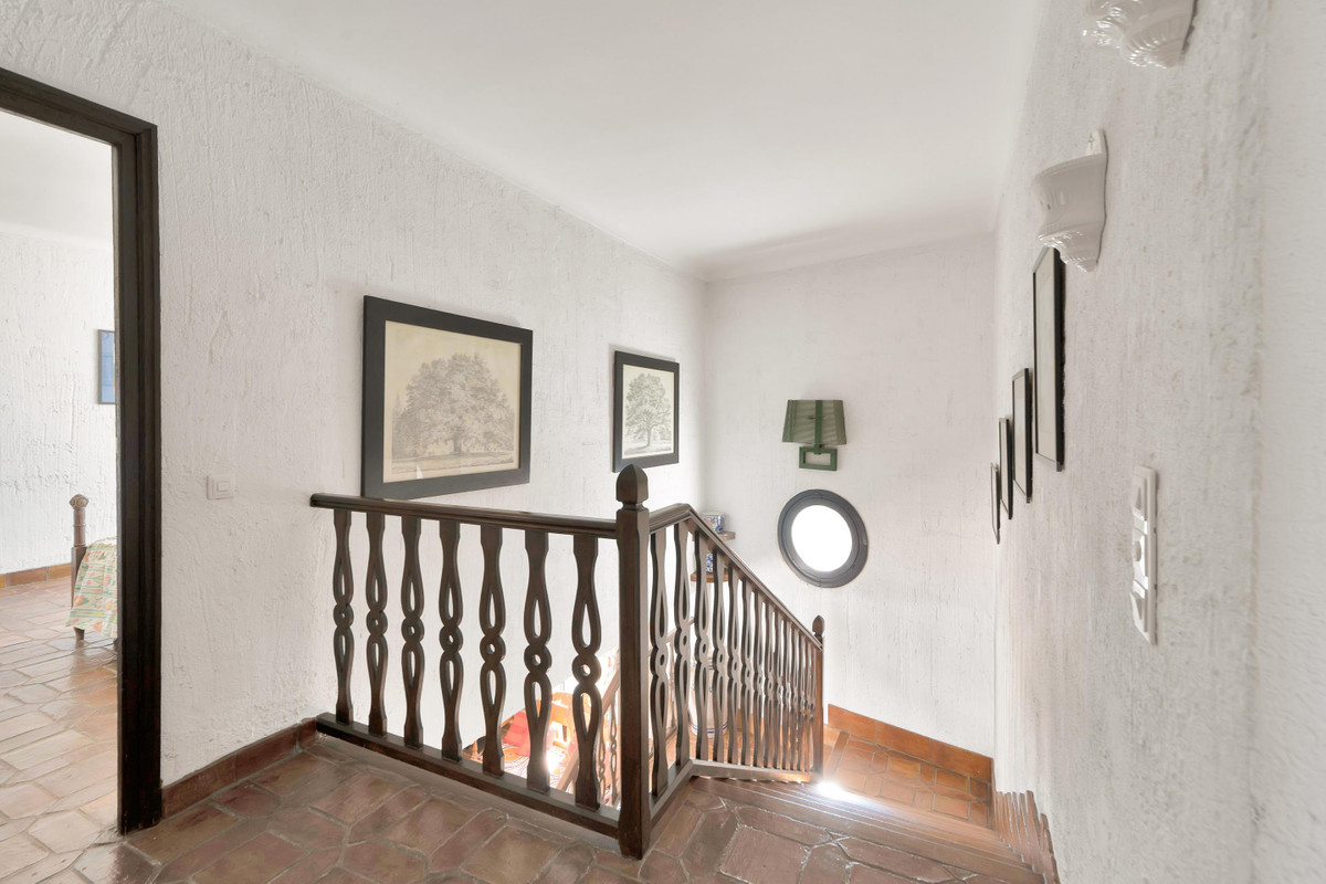 Se vende Villa - Chalet de 4 dormitorios en Costa Del Sol, Málaga, España