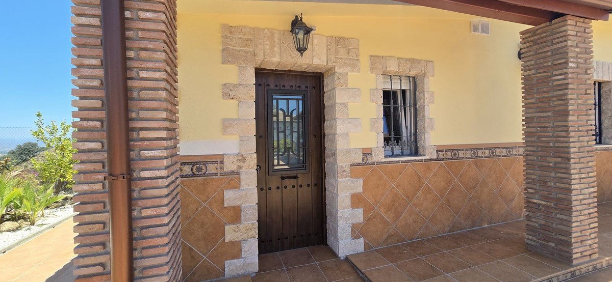 5 Bed Townhouse for sale in Coín Costa Del Sol, Málaga, Spain