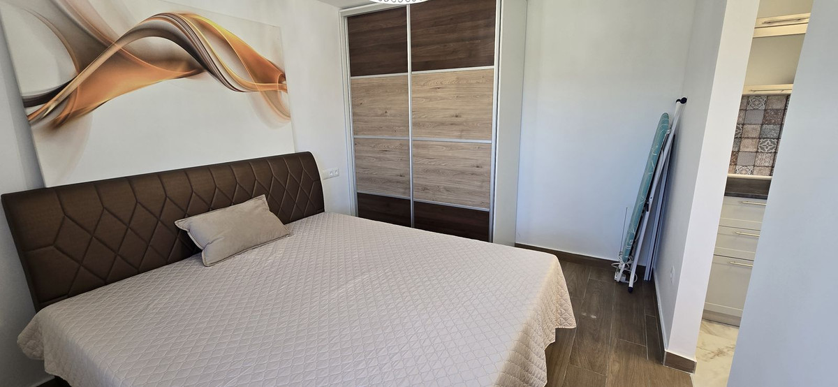 5 Bed Townhouse for sale in Coín Costa Del Sol, Málaga, Spain