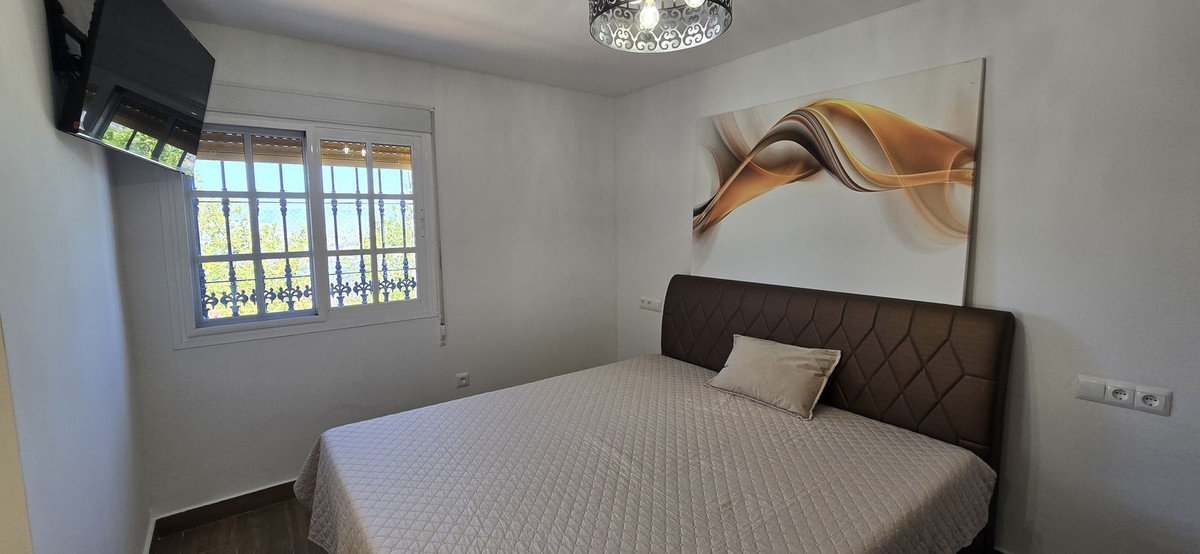 5 Bed Townhouse for sale in Coín Costa Del Sol, Málaga, Spain