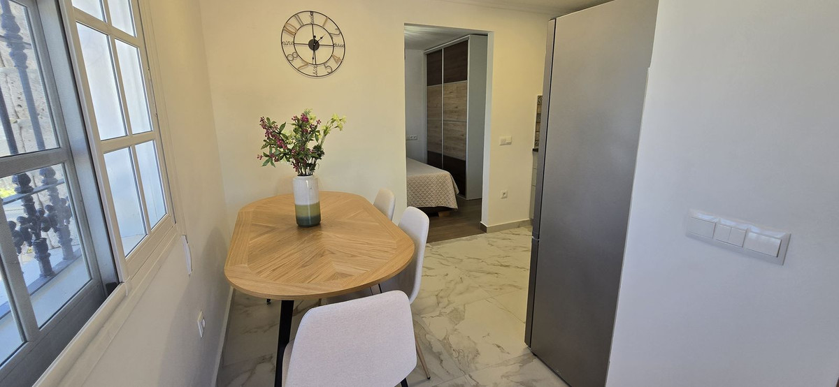 5 Bed Townhouse for sale in Coín Costa Del Sol, Málaga, Spain