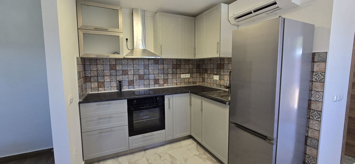 5 Bed Townhouse for sale in Coín Costa Del Sol, Málaga, Spain
