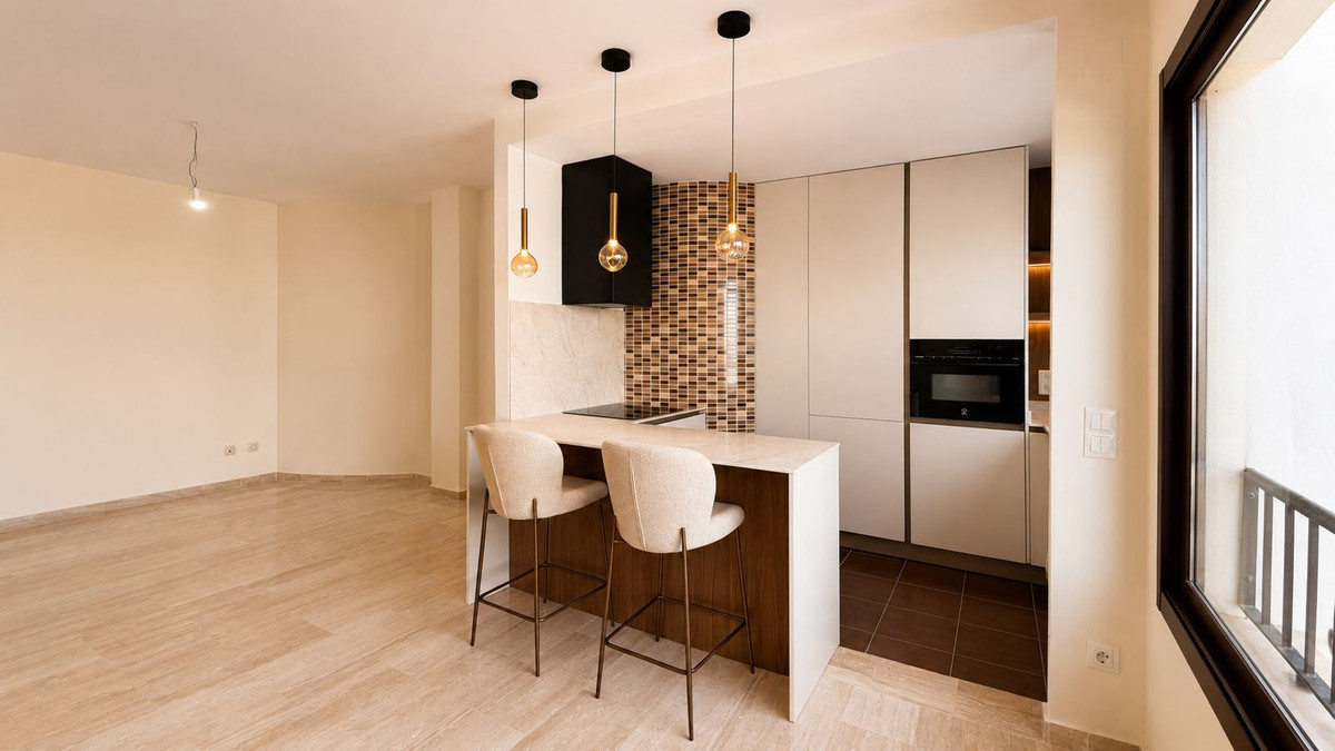 2 Bed Apartment for sale in Estepona Costa Del Sol, Málaga, Spain