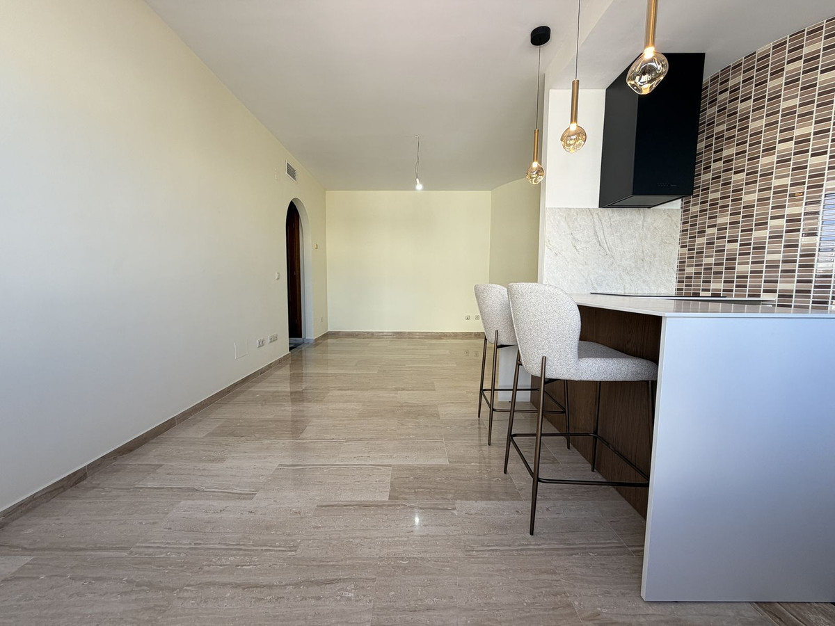 2 Bed Apartment for sale in Estepona Costa Del Sol, Málaga, Spain