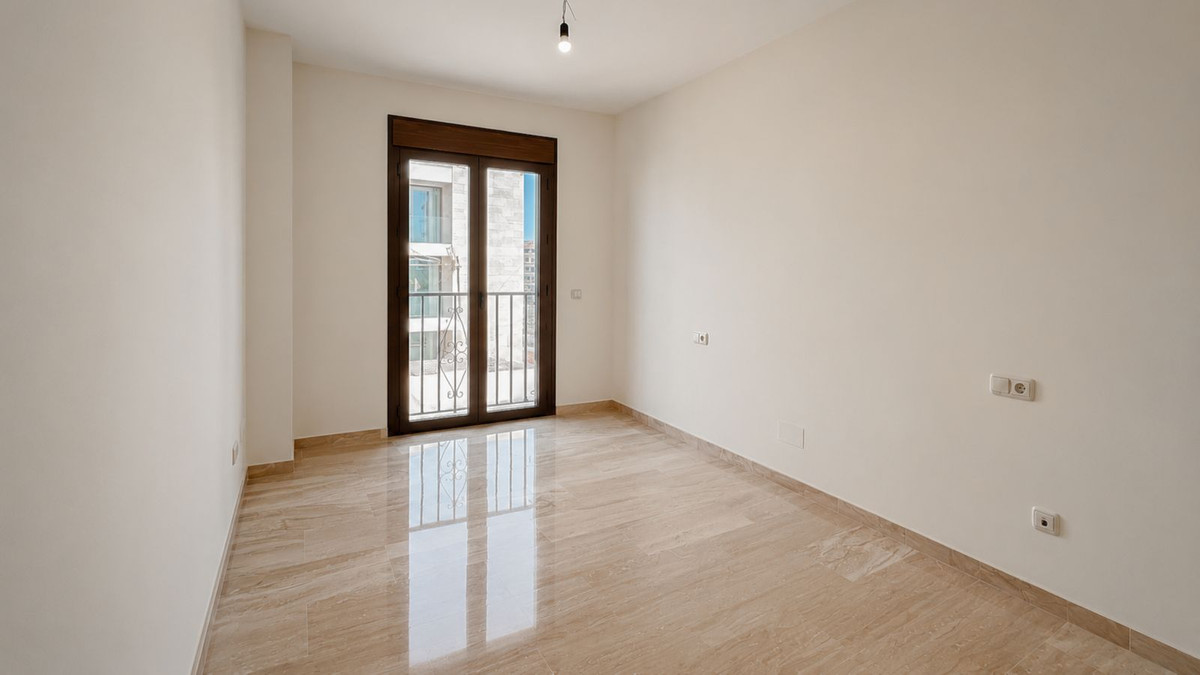 2 Bed Apartment for sale in Estepona Costa Del Sol, Málaga, Spain