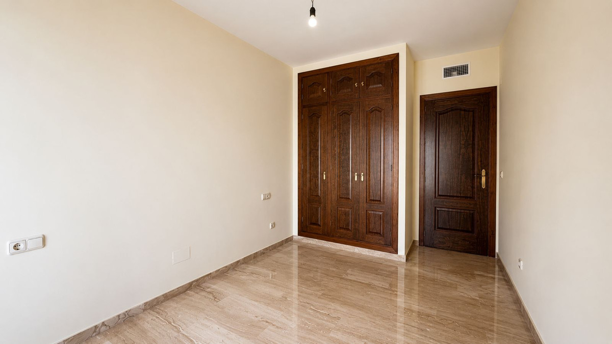 2 Bed Apartment for sale in Estepona Costa Del Sol, Málaga, Spain