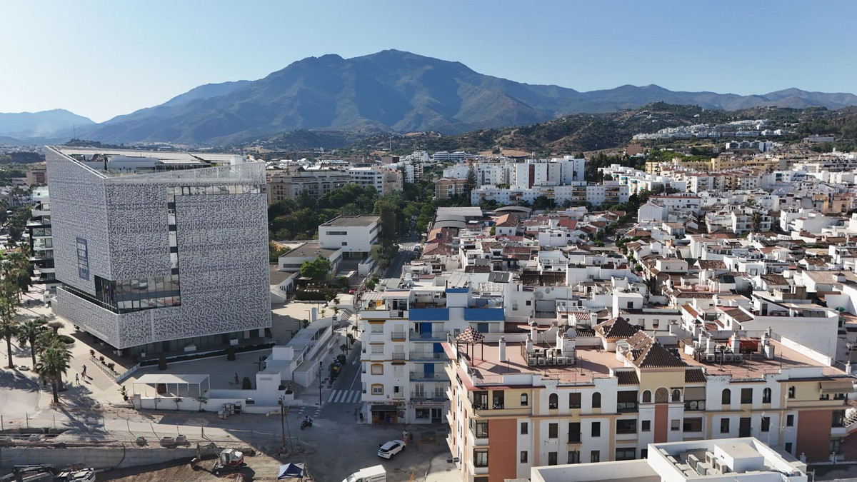 2 Bed Apartment for sale in Estepona Costa Del Sol, Málaga, Spain