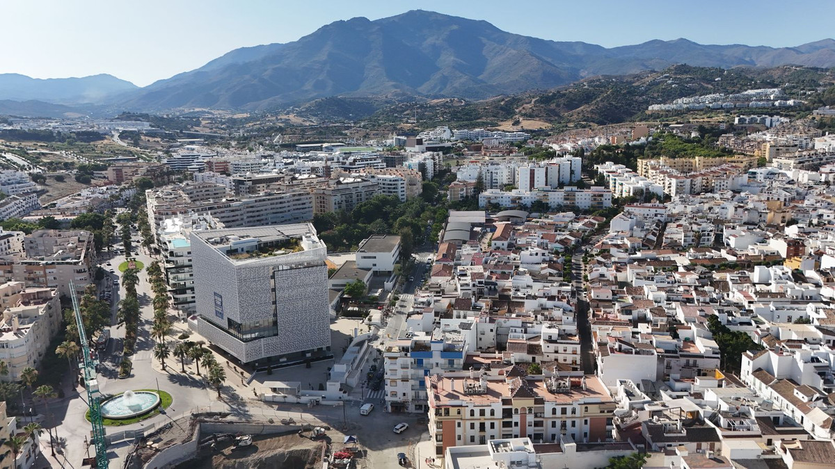 2 Bed Apartment for sale in Estepona Costa Del Sol, Málaga, Spain