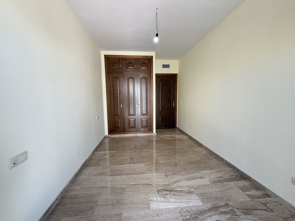 2 Bed Apartment for sale in Estepona Costa Del Sol, Málaga, Spain