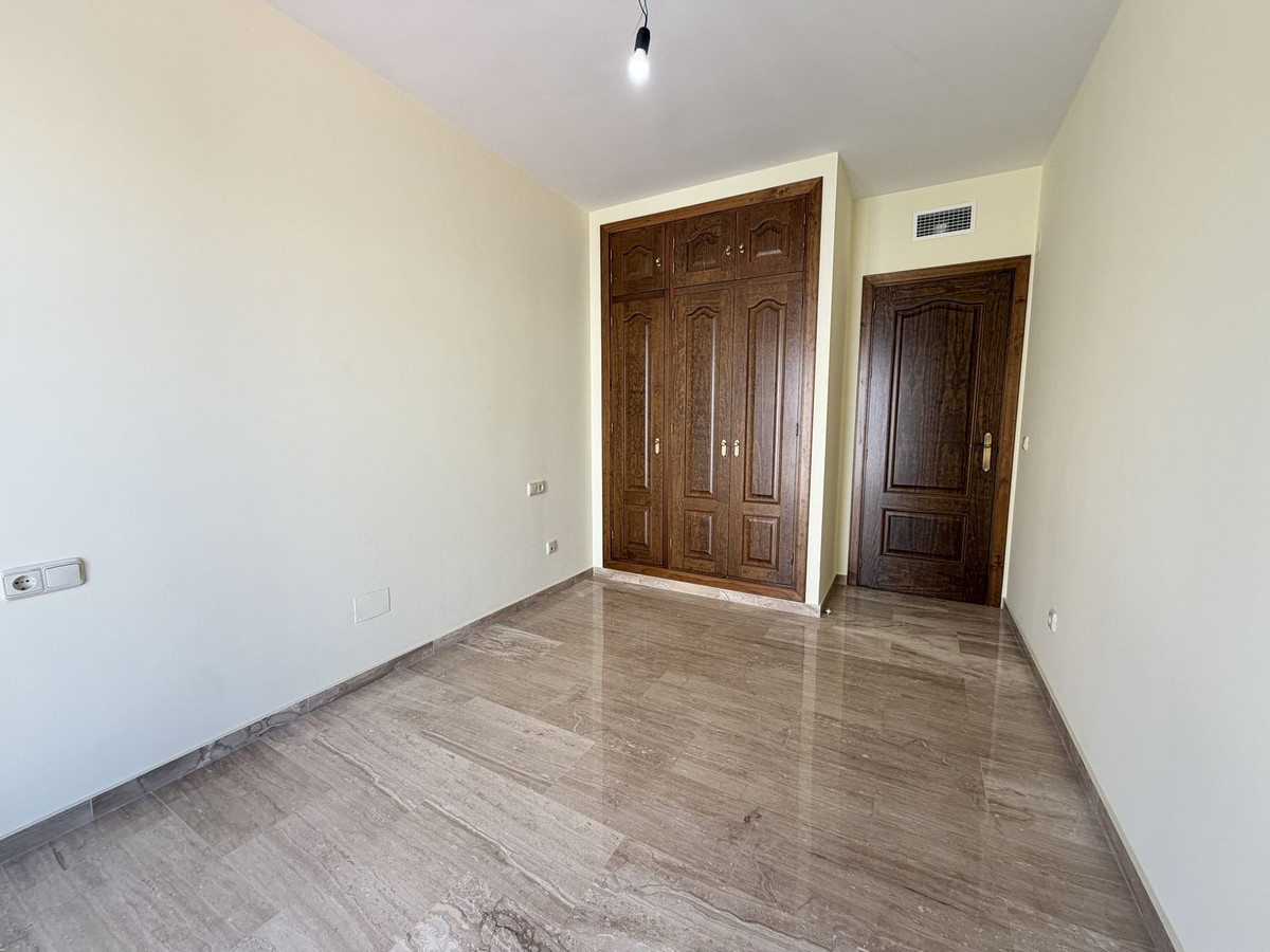 2 Bed Apartment for sale in Estepona Costa Del Sol, Málaga, Spain
