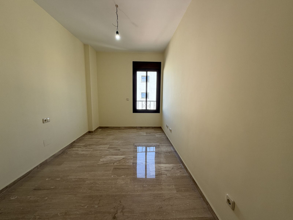 2 Bed Apartment for sale in Estepona Costa Del Sol, Málaga, Spain